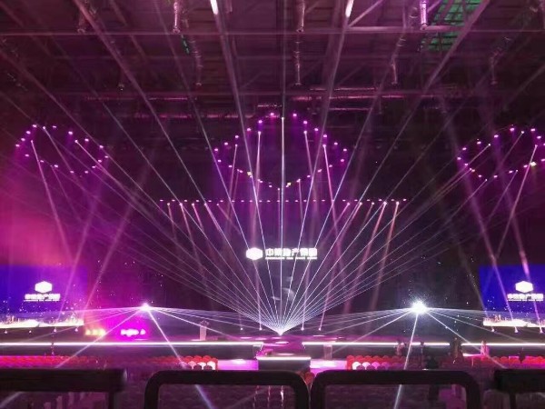 企業(yè)透過什么才知道舞臺燈光租賃公司的好？