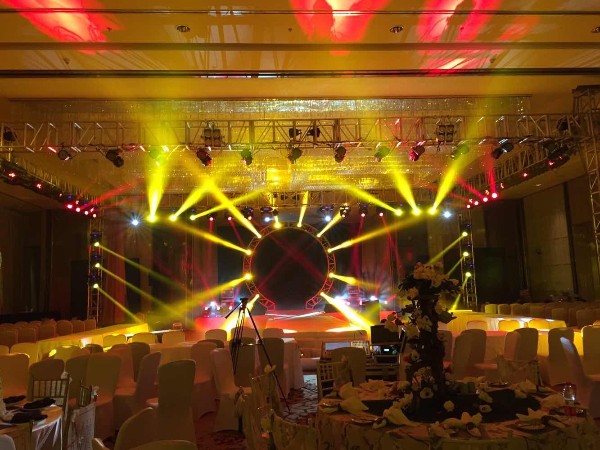 舞臺背景選擇什么更合適？