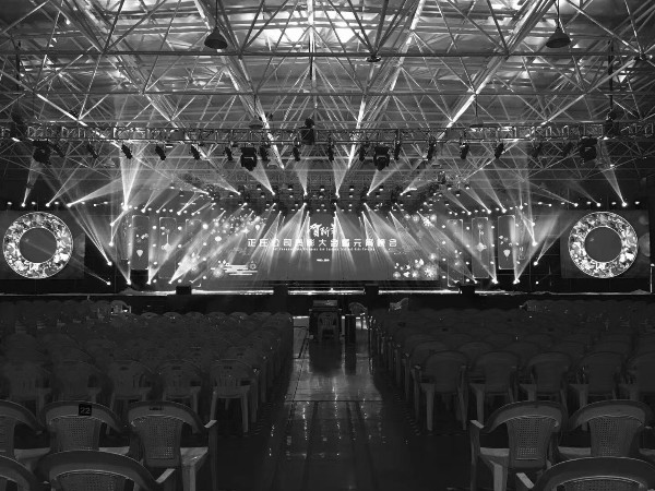 專業(yè)的會(huì)議設(shè)備租賃服務(wù)找鑫禾舞美