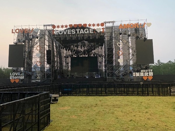 鑫禾舞美洞悉客戶需求配置合適的設備