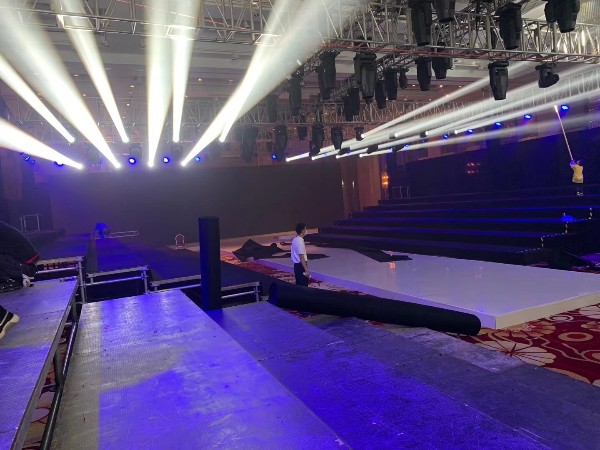 走秀舞臺租用費