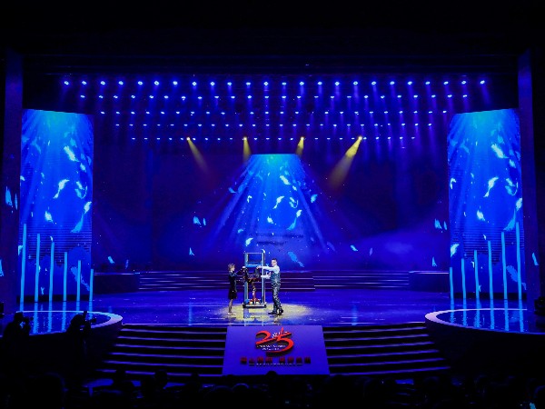 寧波舞臺燈光租賃消費者怎能不考慮這些？