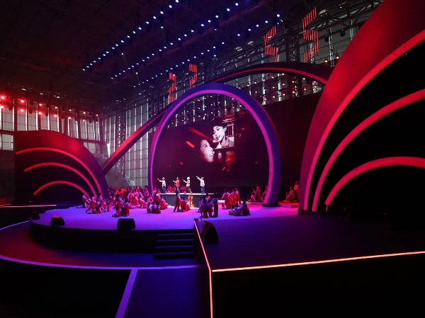 創(chuàng)意舞臺(tái)搭建結(jié)構(gòu)安全技術(shù)出眾服務(wù)商1