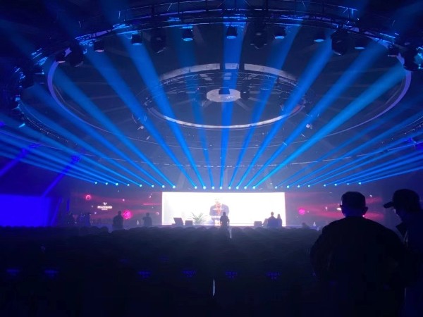 企業年會一站式舞臺設備租賃搭建供應商