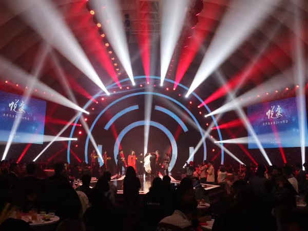 選擇杭州舞臺燈光租賃供應商應注意的情況