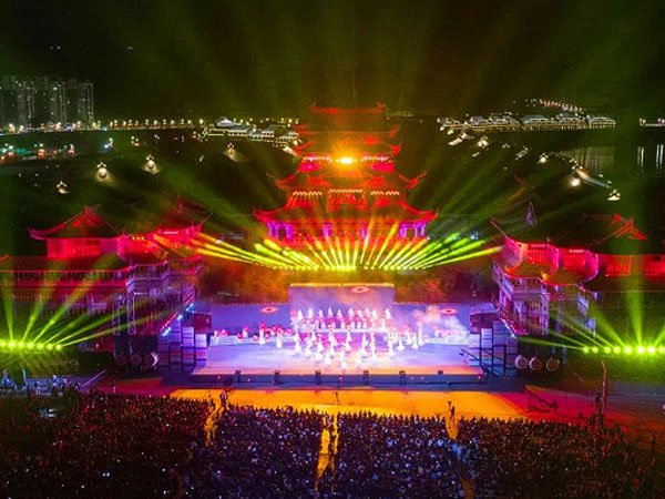 選擇燈光設備租賃公司需注意的細節